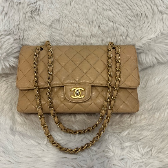 Chanel Medium Caviar Classic Flap Bag - Picture 2 of 12